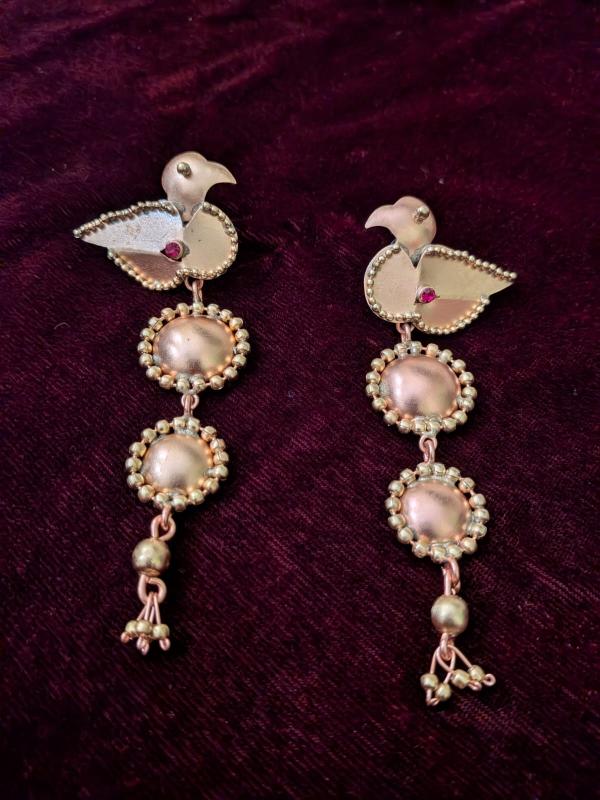 Pakhi danglers